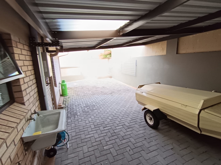 3 Bedroom Property for Sale in Seemeeu Park Western Cape